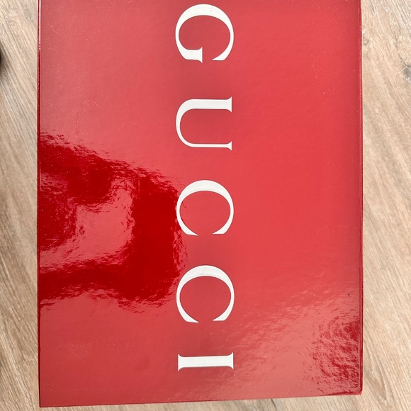 Gucci Bucket Handbag - Picture 8 of 8